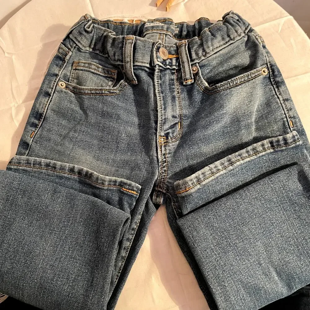 SKU 1507 Old Navy Child Size 8 Straight Blue Jeans Built In Flex Medium Wash